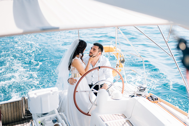 The Emerging Trend Of Taking Pre-Wedding Photos On A Yacht